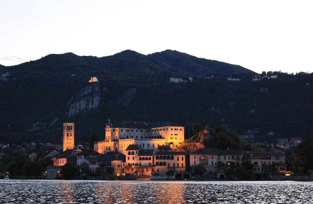 B&B Al Dom Orta San Giulio Kamer foto